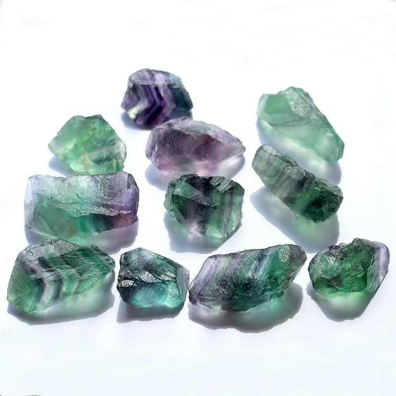 Cristaux de fluorite naturelle, verts et violets