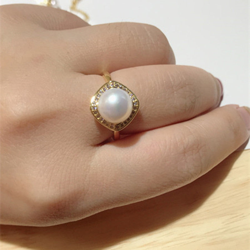 Bague en perle naturelle, élégance classique