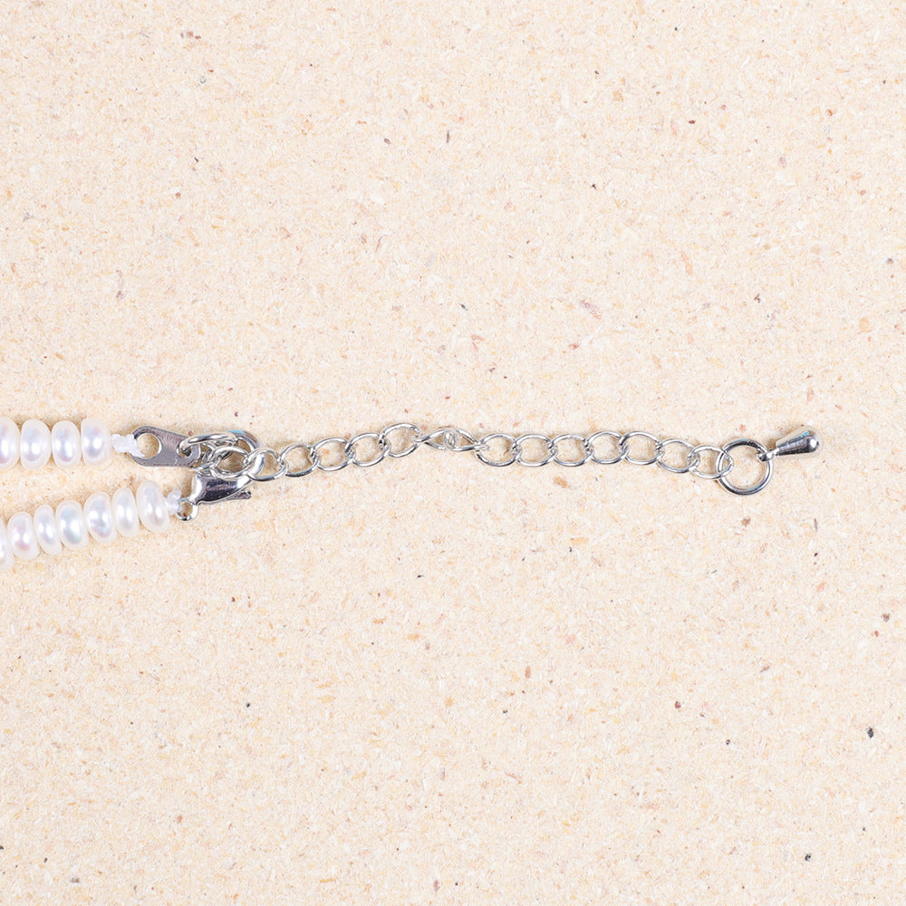 Fermoir et chaîne du collier en perle naturelle