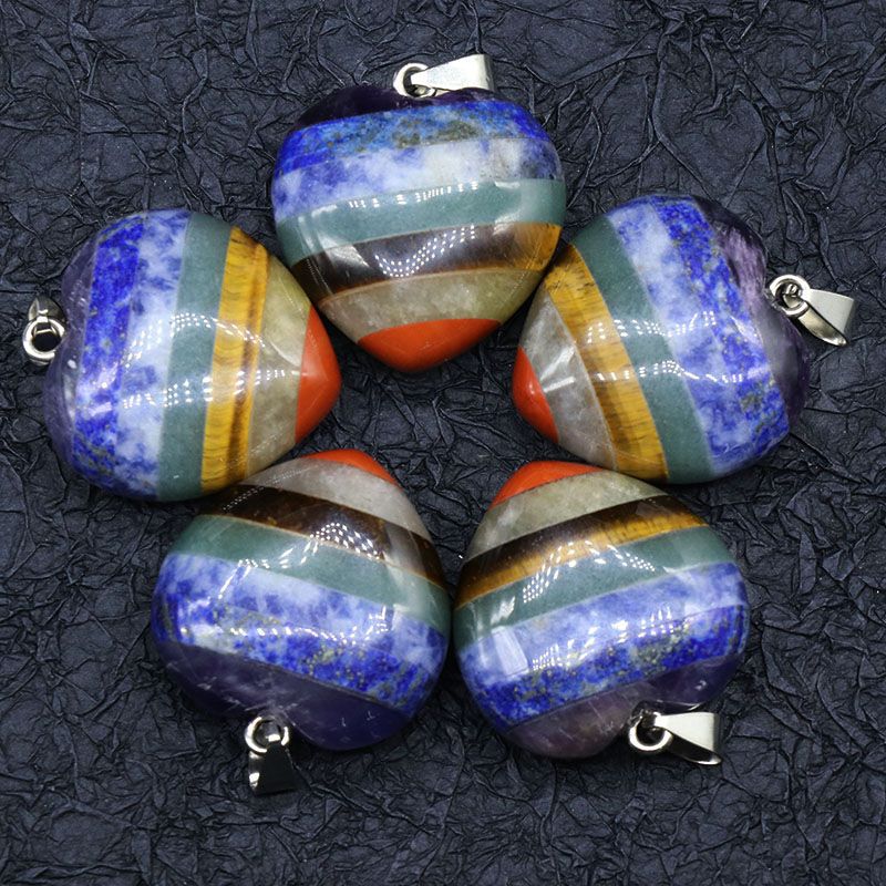Ensemble de pendentifs en pierre naturelle à sept chakras