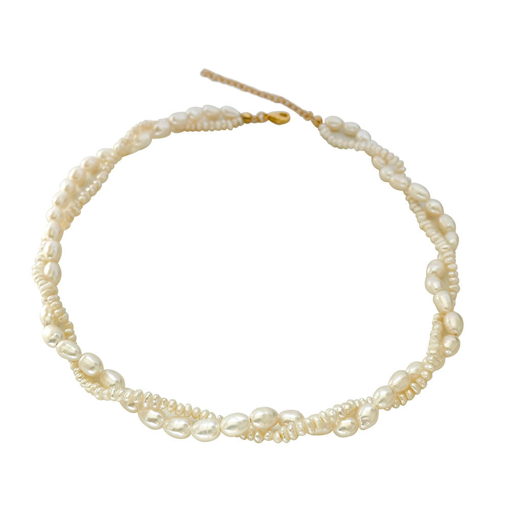 Collier en perle naturelle avec fermoir doré