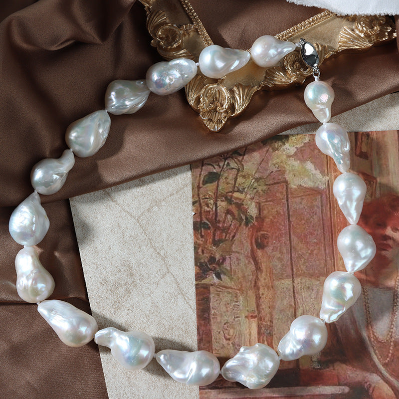 ¡Mejora tu estilo con nuestro collar de perlas naturales para mujer!