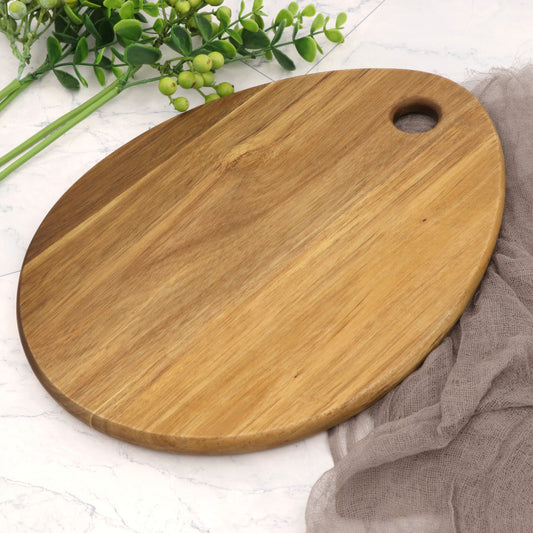 Tabla de cortar en madera de acacia: Diseño creativo para una cocina moderna