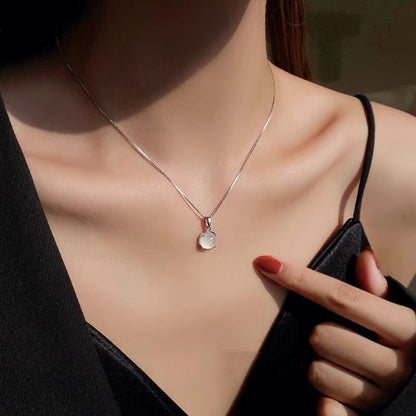 Collier Pendentif en Jade Naturel pour Femmes - Chaîne Clavicule Élégante