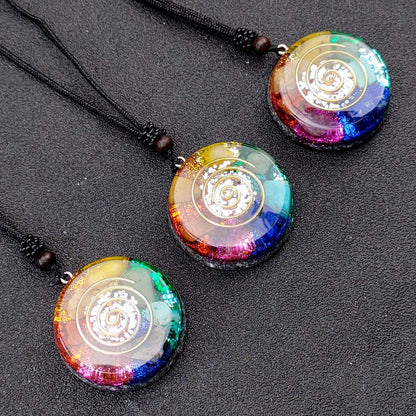Mehrfarbige Chakra-Anhänger-Halskette aus Onyx-Jade – Eleganz und Ausgeglichenheit