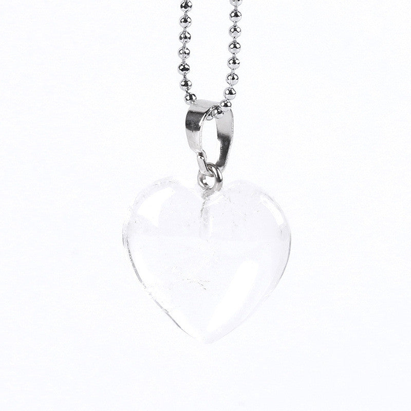 Collier avec pendentif cœur en pierre transparente