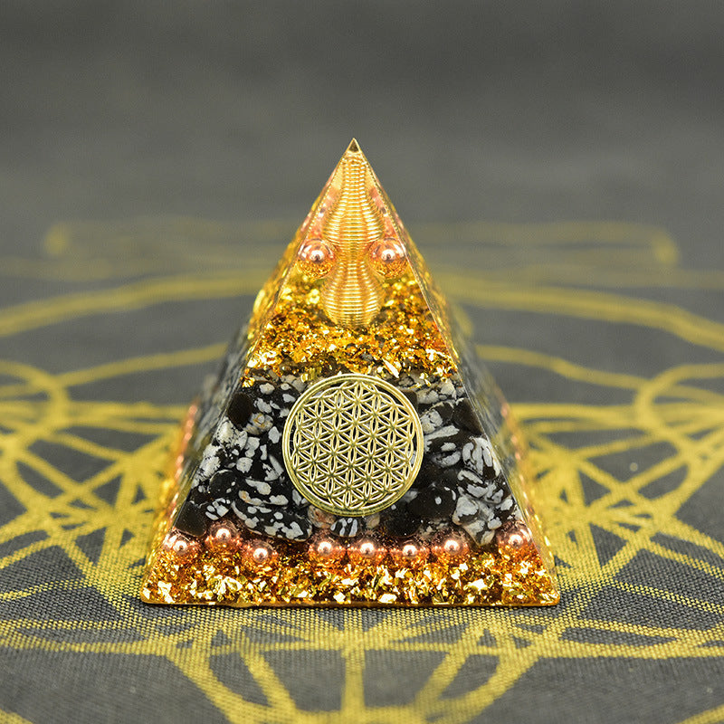 Pyramide Orgonite Énergétique Reiki – Purification et Harmonie pour la Maison