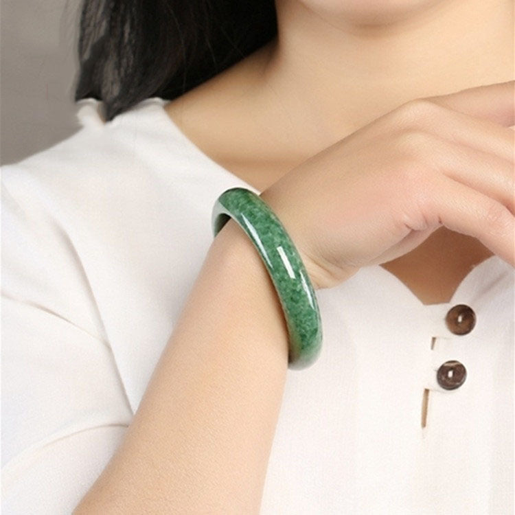 Bracelet en Jade Sombre de Guizhou – Bijou Ethnique Féminin