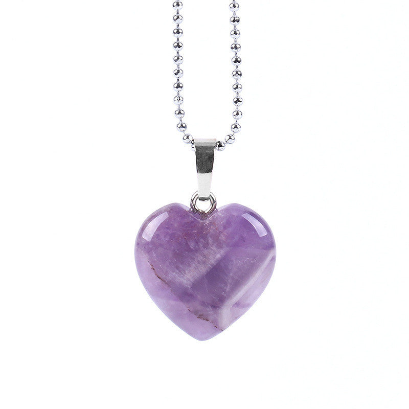 Collier avec pendentif cœur en pierre violette