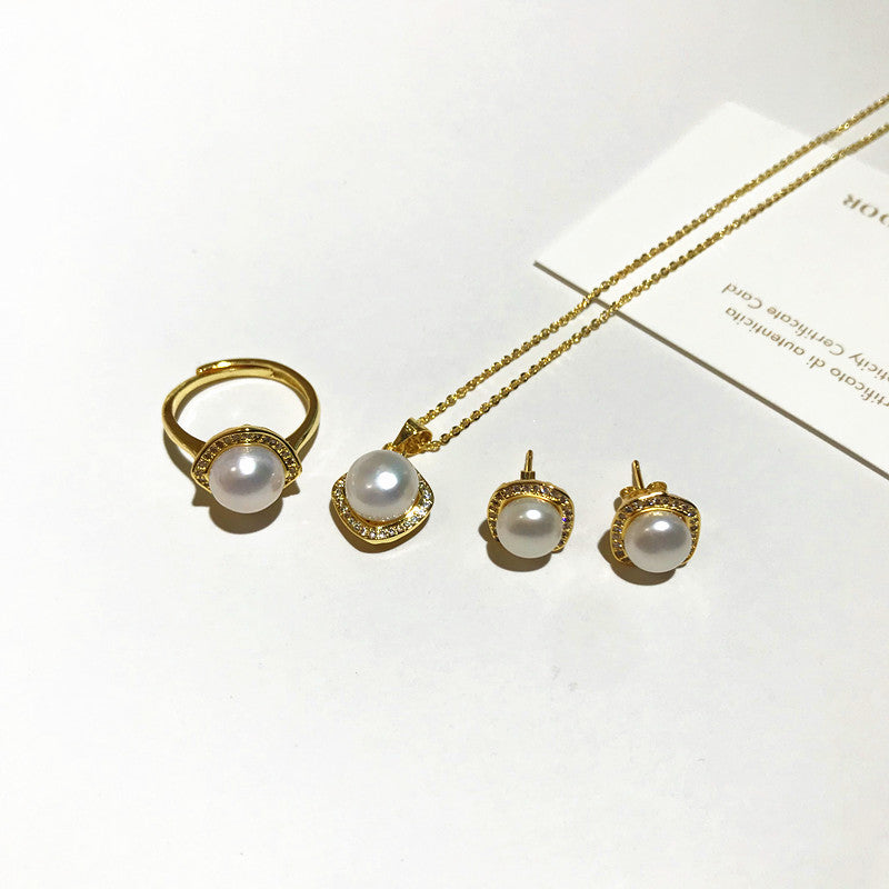 Conjunto de collar, aretes y anillo de perlas naturales - Elegancia atemporal para realzar tu belleza ✨