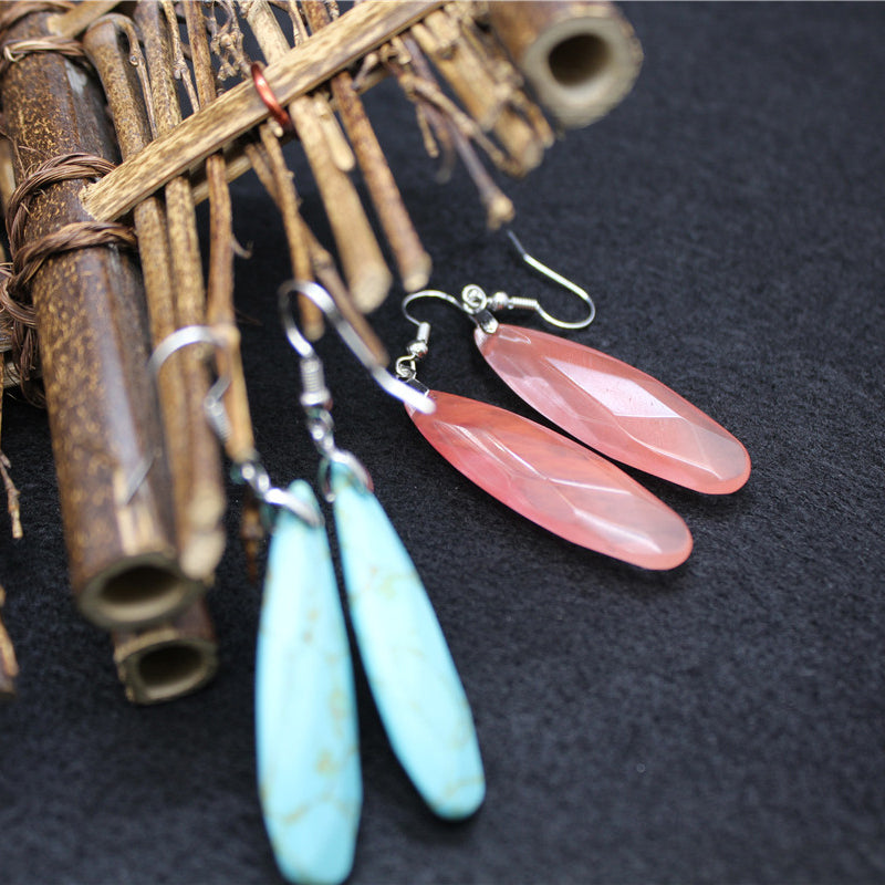 Earrings with volcanic stone hook for a unique style!