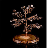 Entdecken Sie unseren herrlichen Glückskristallbaum mit Achatsplittern, den Glücksbringer, der positive Energien anzieht!