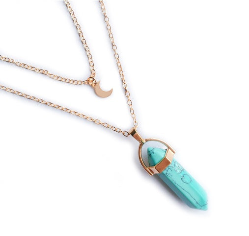 Collier Cristal de Lune – Pendentif Colonne Hexagonale en Turquoise avec Chaîne Serpent