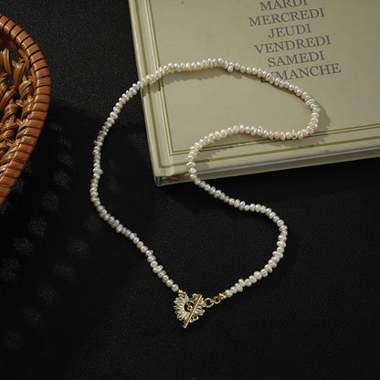 Mettez en Valeur votre Élégance avec notre Collier Perles Naturelles pour Femmes !
