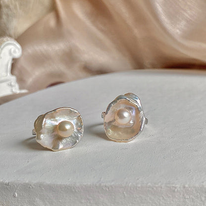 Anillo de perlas barrocas para mujer: un toque de encanto para tus manos