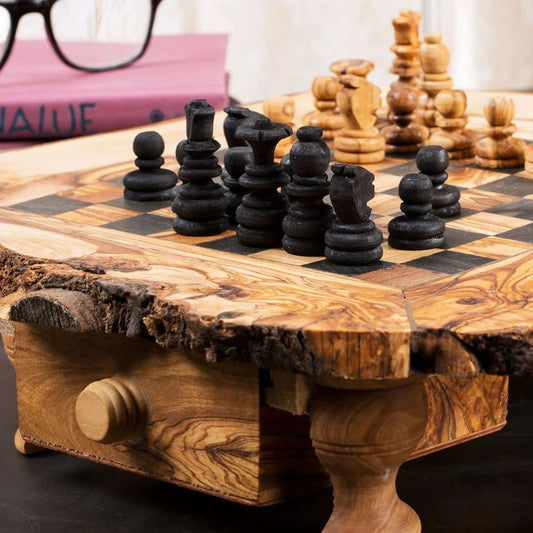 Juego de ajedrez de madera de olivo - 33/33cm - piezas talladas a mano, cajones de almacenamiento y diseño único.